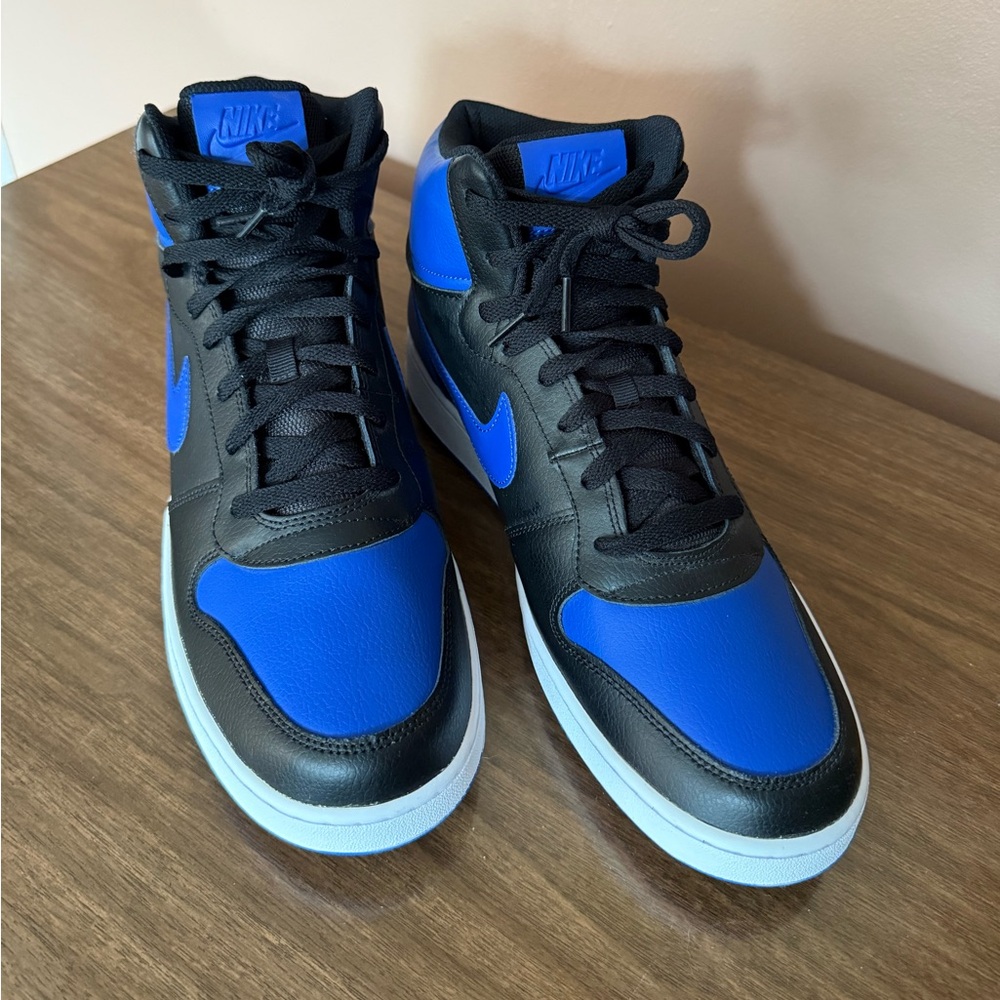 Nike Ebernon Mid black/blue. Never worn.